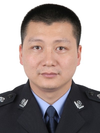 王东：全省优秀人民警察